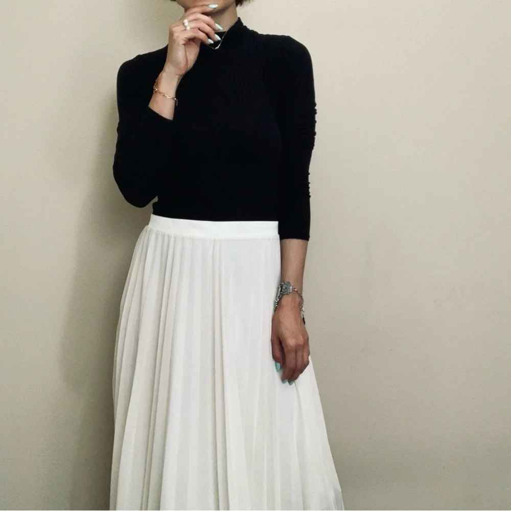 Brand New lace skirt - Picture 10 of 12